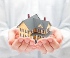 Mercado imobiliário reduz preços e facilita pagamentos para recuperar clientes