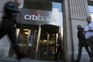 Como 37 bancos se tornaram 4 em 20 anos