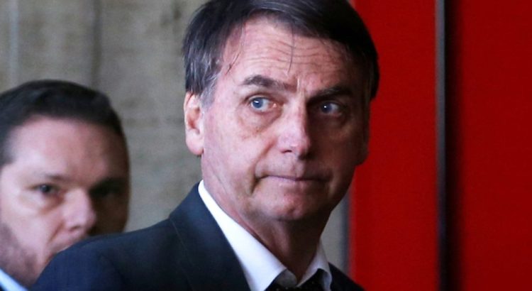 Bolsonaro: “Propriedade privada é sagrada e ponto final”