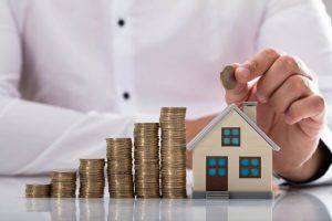 Queda da taxa Selic e mudanças no sistema de financiamento aquecem venda de imóveis