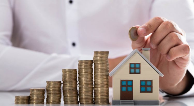 Queda da taxa Selic e mudanças no sistema de financiamento aquecem venda de imóveis